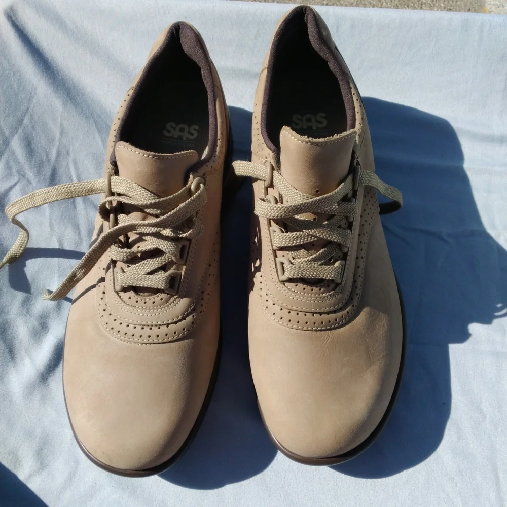 SAS Men's Beige and Brown Lace-Up Comfort Sneakers